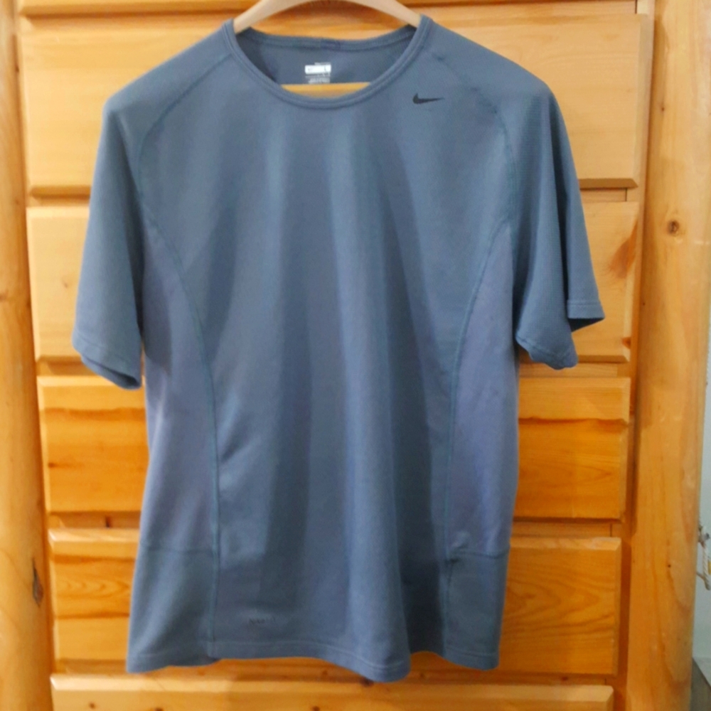 Nike Fit Dry Workout Shirt